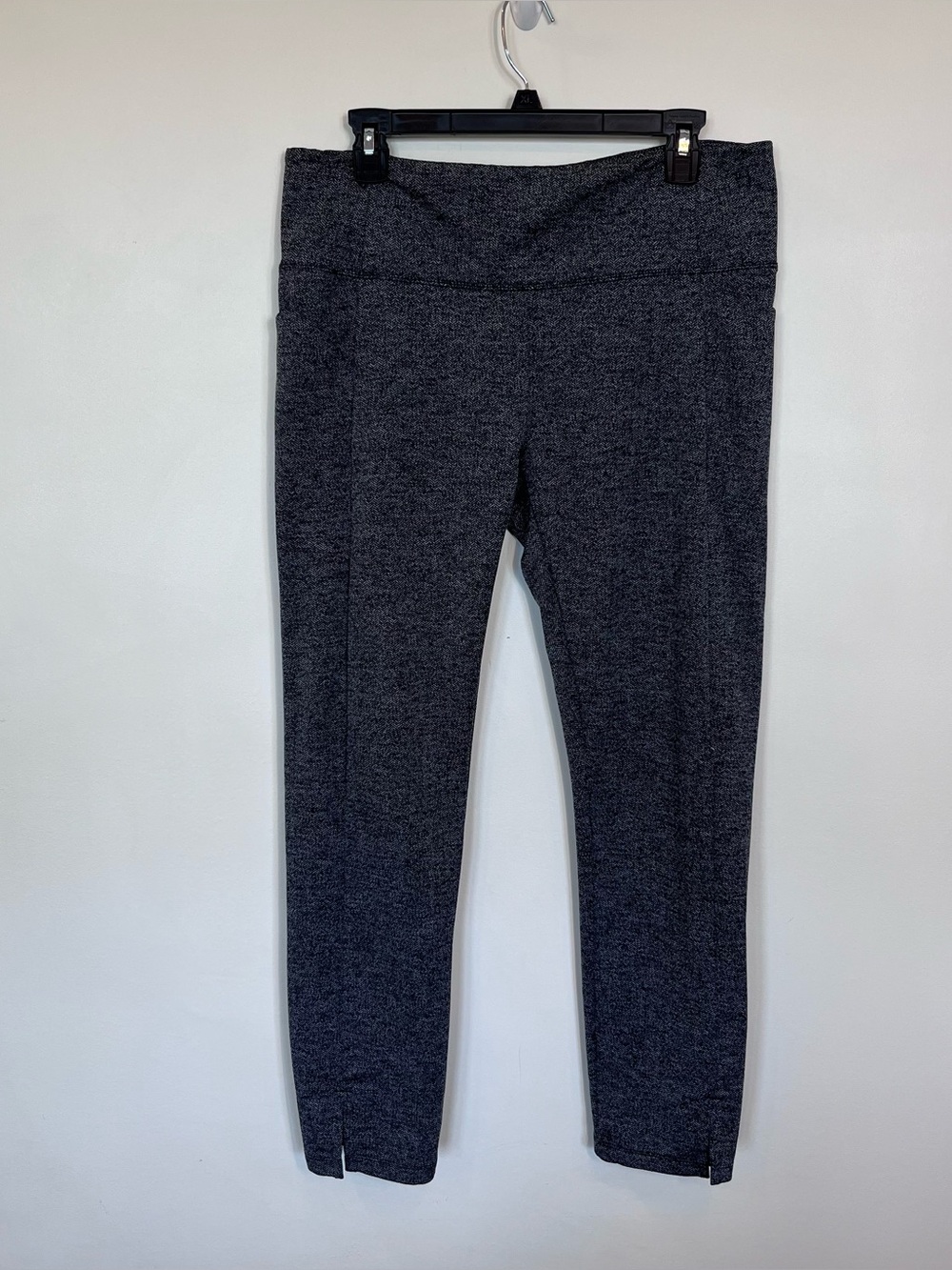 ATHLETA Herringbone Mercer Tights Black White Womens Large Ankle Slit Comfort